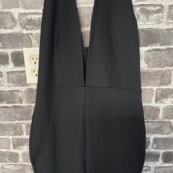 NWT Lovers + Friends Lennox JUMPSUIT black halter neck low cut back fitted - Picture 4 of 13